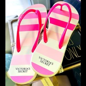 {NWT} Victoria Secret Flip Flops NEW!!! 🌻